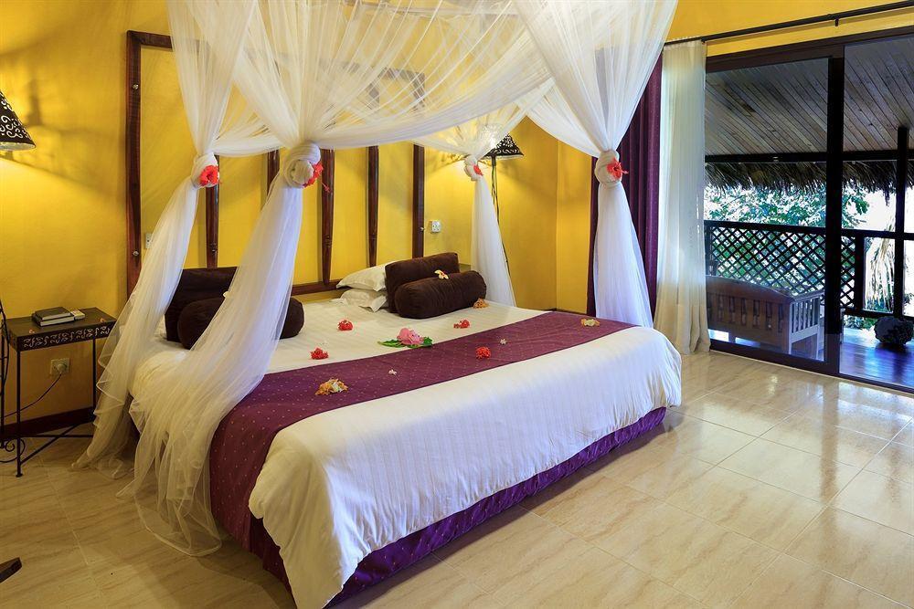 Nosy Be Hotel & Spa Ambaro Exterior photo