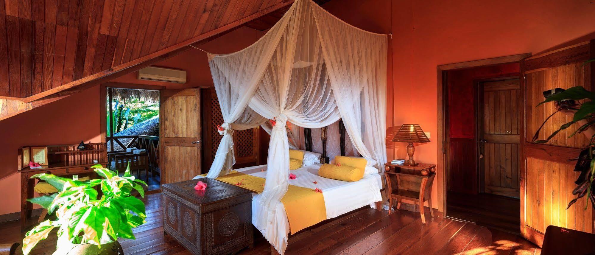 Nosy Be Hotel & Spa Ambaro Exterior photo
